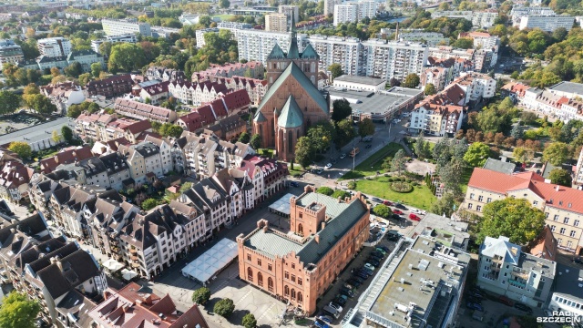 Trwa montaż nadajnika mającego rozwiązać problem, z którym Kołobrzeg boryka się od kilkunastu miesięcy.