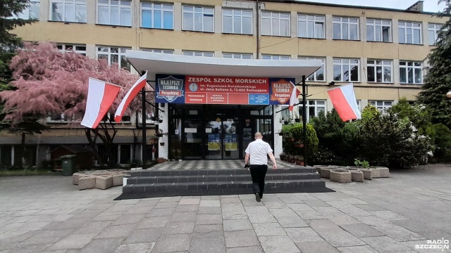 Uczniowie świnoujskiej Szkoły Morskiej mają szansę, by do przyszłego zawodu przygotowywać się w nowym terminalu instalacyjnym morskich farm wiatrowych.