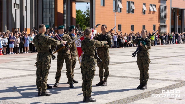 To pierwszy krok żołnierskiej drogi i służby w wojsku. Wcześniej szkolili się przez miesiąc w Służbie Przygotowawczej 12. Brygady Zmechanizowanej w Szczecinie.