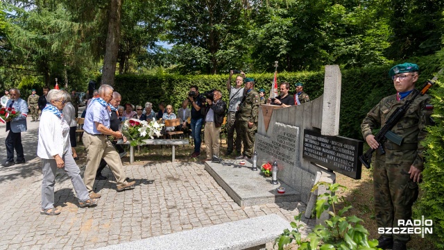W środę obchodzony jest Narodowy Dzień Pamięci Ofiar Niemieckich Nazistowskich Obozów Koncentracyjnych. Także na Cmentarzu Centralnym w Szczecinie - przede wszystkim pod pomnikiem upamiętniającym ofiary niemieckich obozów koncentracyjnych.