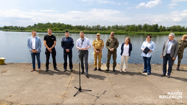Odra jest bezpieczna - zapewnił dziś wojewoda zachodniopomorski Zbigniew Bogucki na konferencji, która odbyła się nad brzegiem rzeki.