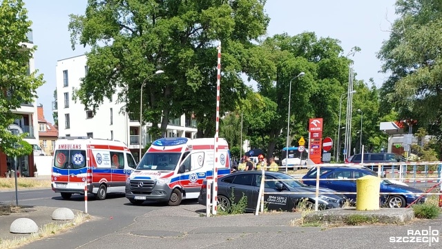 W Świnoujściu zakończyła się akcja ratunkowa - wyciąganie mężczyzny, który wpadł do kanału portowego.