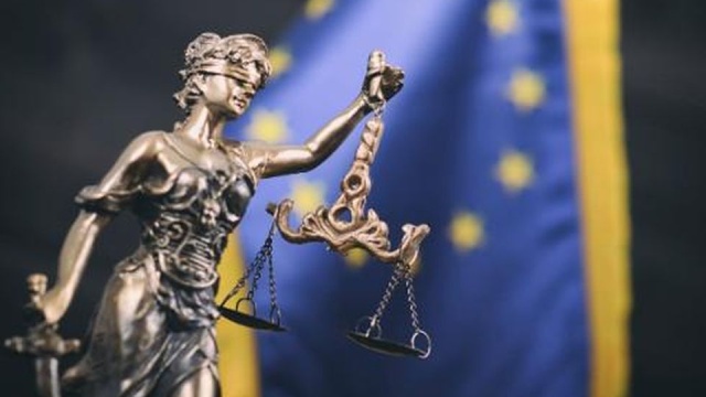 Belgijski sędzia śledczy, który zainicjował śledztwo w sprawie afery korupcyjnej w Parlamencie Europejskim wycofuje się ze sprawy. O rezygnacji Michela Claise poinformowała belgijska prokuratura federalna.