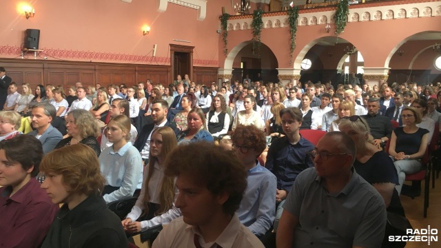 Mają zachęcać i motywować do dalszej nauki - przyznano nagrody Prezydenta Miasta Szczecin dla najlepszych szczecińskich uczniów.