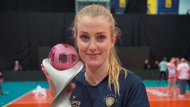 Grupa Azoty Chemik kompletuje kadrę siatkarek na nowy sezon. W polickim klubie nadal będzie grać Natalia Mędrzyk.