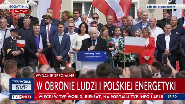 Prezes Prawa i Sprawiedliwości, wicepremier Jarosław Kaczyński powiedział, że wiec wyborczy Prawa i Sprawiedliwości zorganizowano w Bogatyni, gdzie mieszczą się kopalnia i elektrownia Turów, jako wyraz solidarności z ich pracownikami.