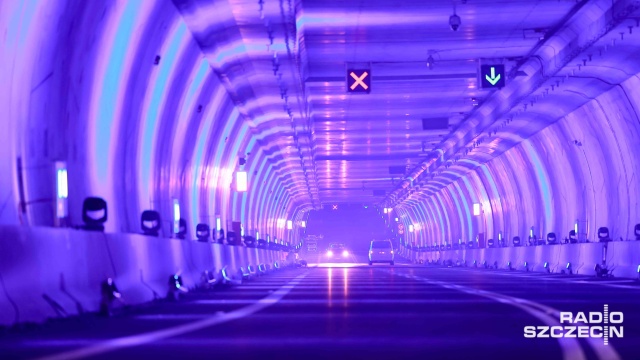 Tunel pod Świną jest już otwarty. Budowa najdłuższej w Polsce podwodnej drogi trwała cztery lata. Obserwował ją cały kraj, a nad przebiegiem od początku do końca czuwali jej wykonawcy, którzy robili wszystko, by tunel oddać na czas.