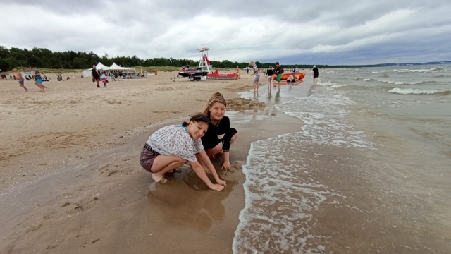 Kąpali się w morzu, grali w siatkówkę na plaży i zjedli rybę. Do tego po raz pierwszy przepłynęli promem Karsibór przez Świnę. To dzieci mieszkające na Litwie, które posiadają polskie korzenie.