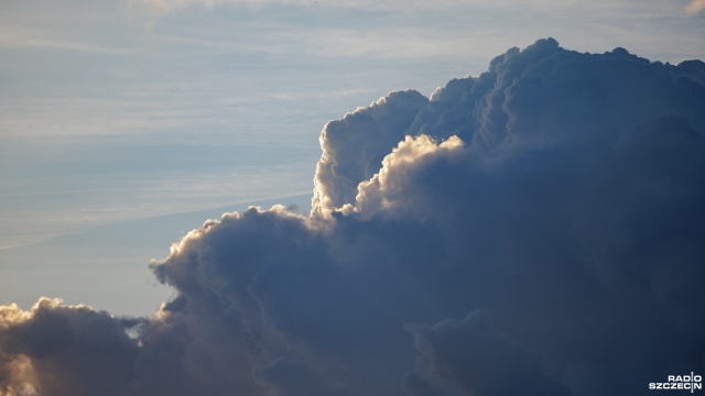 Instytut Meteorologii i Gospodarki Wodnej ostrzega przed intensywnymi burzami z gradem.