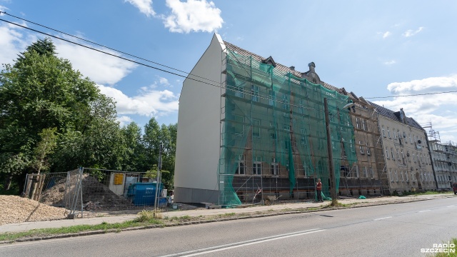 Był jedną z atrakcji turystycznych Skolwina, po czterech latach został zamalowany. Wszystko przez remont kamienicy.