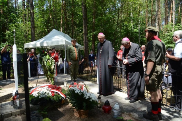 O koniecznym w relacjach polsko-ukraińskich przebaczeniu i pojednaniu mówił arcybiskup Stanisław Gądecki w Parośli na Ukrainie.