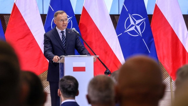 Prezydent Andrzej Duda wyraził nadzieję, że na rozpoczynającym się we wtorek szczycie NATO podjęte zostaną decyzje w wielu punktach istotnych dla utrzymania porządku w Europie.