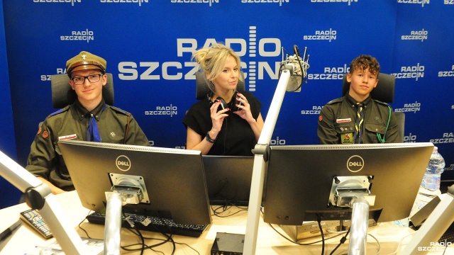 Przejechali autostopem 400 kilometrów, żeby wystąpić w Radiu Szczecin - to harcerze z gdyńskiego hufca, którzy obecnie przebywają na obozie harcerskim w Jerzwałdzie koło Iławy.