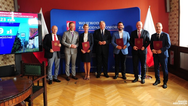 Prawie 700 tysięcy złotych zostało przekazane dla 8 samorządów województwa zachodniopomorskiego na obsługę 20 linii autobusowych w ramach III tegorocznego naboru z rządowego Funduszu Rozwoju Przewozów Autobusach.
