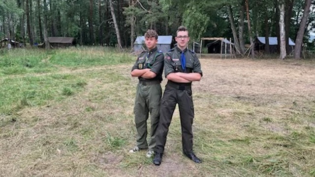 Przejechali autostopem 800 kilometrów w 27 godzin - celem było dotrzeć do siedziby Radia Szczecin i wystąpić przed mikrofonem.