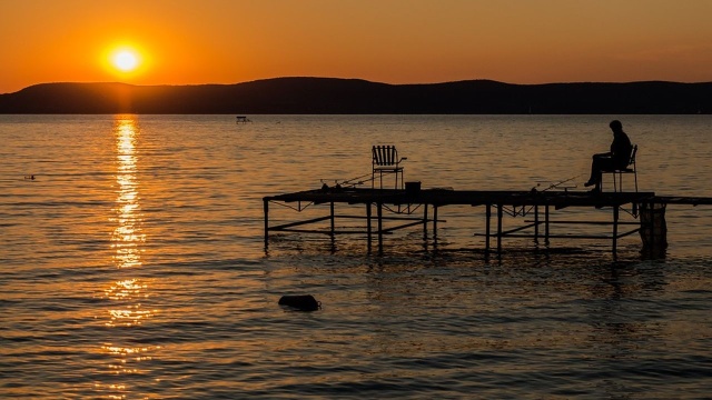 Ogromnego okonia złowił w Jeziorze Balaton jeden z węgierskich wędkarzy. Ryba nazwana królową okoni ważyła niemal 11 kilogramów.