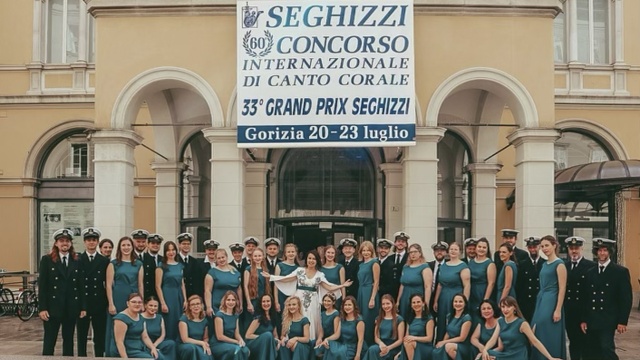 Chór Politechniki Morskiej w Szczecinie odebrał puchar Grand Prix 60. Międzynarodowego Konkursu Chóralnego w Seghizzi we Włoszech.