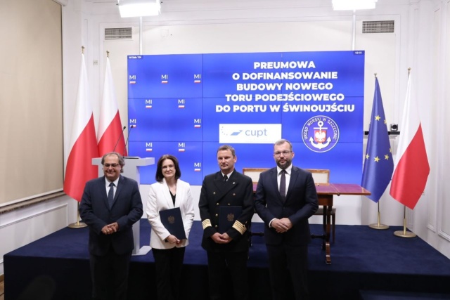 Nowy tor podejściowy do portu w Świnoujściu otrzyma dofinansowanie w wysokości 7,33 miliardów złotych, z czego około 2,8 miliarda to środki unijne.