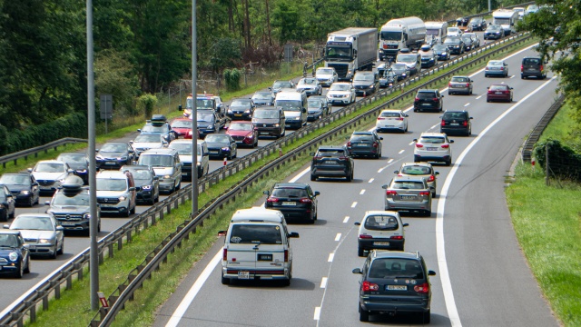 Kolizja dwóch aut przed węzłem Klucz na A6 i kolizja na S3 przed zjazdem na Dąbie.