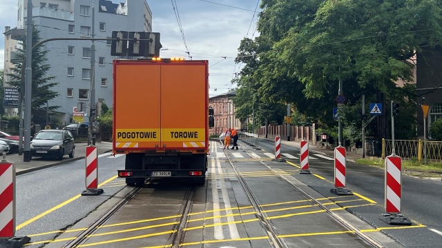 Zmiany w komunikacji miejskiej zaskoczyły Szczecinian. Wszystko związane z likwidacją pętli na Krzekowie. Mieszkańcy wysiadali z tramwajów zdziwieni nowym rozkładem jazdy.