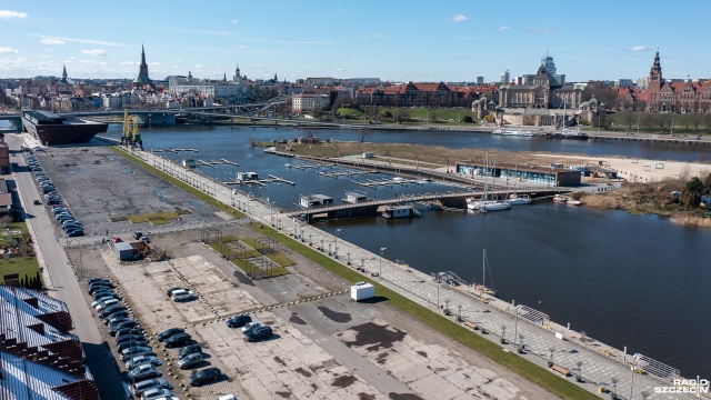 Hawajskie rytmy po raz kolejny zawitają w niedzielę do Szczecina. Wraz z zawodowymi tancerzami pojawią się na Łasztowni w ramach kampanii Przejdź na Jasną Stronę Mocy.