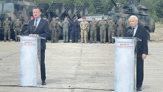 Wicepremier, prezes Prawa i Sprawiedliwości Jarosław Kaczyński, zaprosił wszystkich do udziału w defiladzie z okazji Święta Wojska Polskiego, która odbędzie się w Warszawie 15 sierpnia.