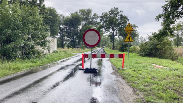 Rozpoczął się remont drogi powiatowej łączącej Pucice z miejscowością Czarna Łąka.