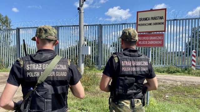 Straż Graniczna informuje, że 159 osób próbowało wczoraj nielegalnie przedostać się z Białorusi do Polski. Byli to między innymi obywatele Nepalu, Etiopii i Indii.