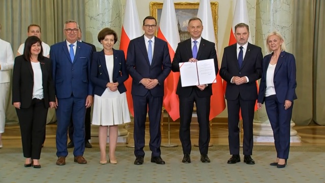 Premier Mateusz Morawiecki powiedział, że emerytury pomostowe są dopełnieniem sprawiedliwego rynku pracy.