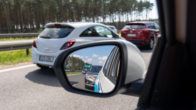 Awaria ciężarówki na trasie S6. Zablokowany jest jeden pas ruchu.