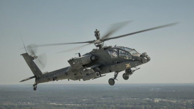 Amerykański Departament Stanu zatwierdził sprzedaż Polsce 96 śmigłowców uderzeniowych Apache. Minister Obrony Narodowej Mariusz Błaszczak powiedział, że maszyny zostaną zakupione razem z uzbrojeniem.
