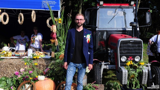 - Te żniwa nie należały do najłatwiejszych, ale jak ktoś chciał, to za dobrą cenę sprzedał - podsumowali rolnicy podczas dożynek w Brojcach.
