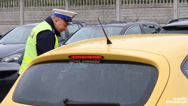 Zamiast mandatu - lekcja udzielania pierwszej pomocy. Tak wyglądała dzisiejsza akcja kołobrzeskiej policji i ratowników medycznych.