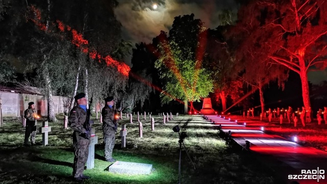 Uroczyste obchody 84. rocznicy wybuchu II wojny światowej, w naszym regionie, rozpoczęto punktualnie o symbolicznej godzinie agresji hitlerowskich Niemiec.