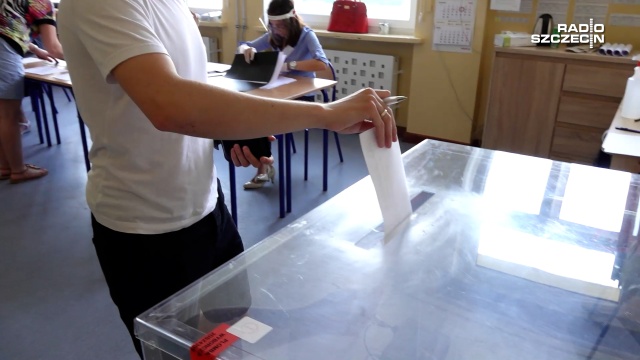 Referendum stawia cztery bardzo ważne pytania w jakim kierunku ma iść dalej Polska - tak radna Agnieszka Kurzawa, startująca do senatu z listy Prawa i Sprawiedliwości, zachęca do udziału w tym głosowaniu.