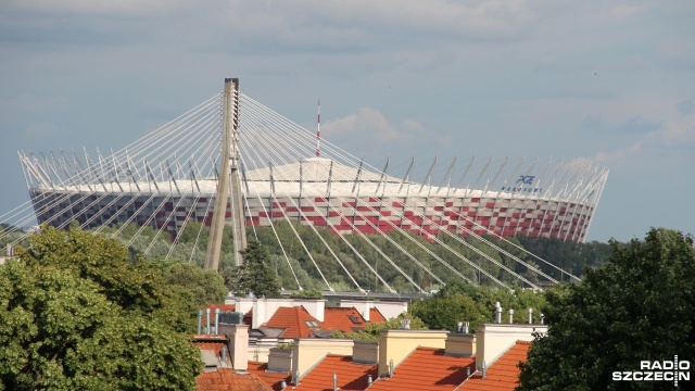 W Warszawie w poniedziałek rozpoczyna się zgrupowanie piłkarskiej reprezentacji Polski przed meczami kwalifikacji do mistrzostw Europy z Wyspami Owczymi u siebie i z Albanią na wyjeździe.
