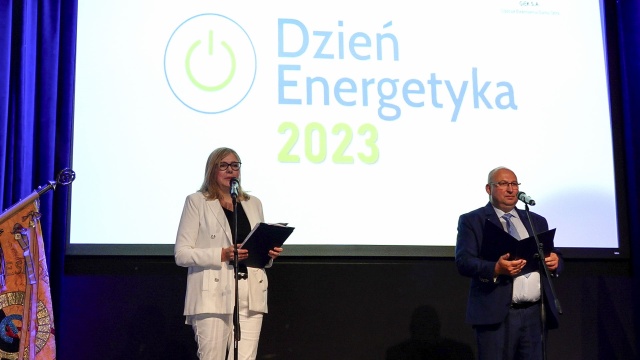By z pracy turbin energia była dla polskich domów, kopalń i hut - to słowa hymnu polskich elektryków, które wybrzmiały w ramach Dnia Energetyka.