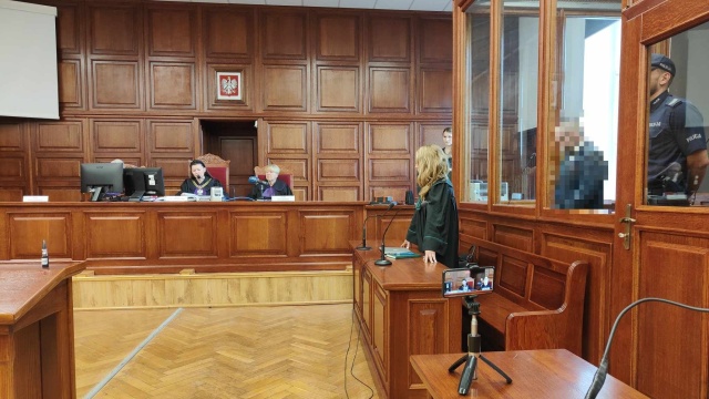 W Sądzie Okręgowym w Koszalinie poznaliśmy finał głośnej sprawy z Kołobrzegu. Wyrok usłyszał mężczyzna oskarżony o pobicie i gwałt na babci swojej partnerki.
