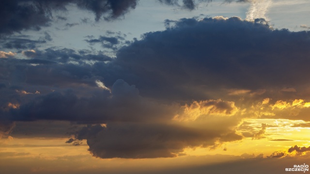 Instytut Meteorologii i Gospodarki Wodnej wydał ostrzeżenia przed upałem dla kolejnych regionów.