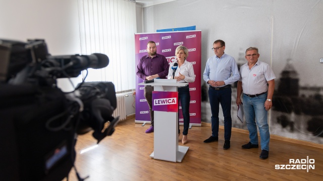 Kolej w każdym powiecie, autobus w każdej gminie - Lewica przedstawiła swoje propozycje w zakresie transportu zbiorowego dla Szczecina i regionu.