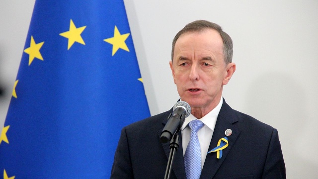 Pan Grodzki jest wielokrotnym łapówkarzem i to w nikczemnych okolicznościach - mówił minister Zbigniew Ziobro, ale wbrew zapowiedziom marszałka Grodzkiego, nie będzie w tej sprawie procesu w trybie wyborczym. Poinformował o tym pełnomocnik marszałka mecenas Jacek Dubois.