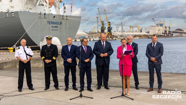 Terminal do przeładunków zbóż może powstać przy nowo wybudowanym Nabrzeżu Norweskim w porcie w Szczecinie - poinformował na konferencji prasowej wiceminister infrastruktury Marek Gróbarczyk.