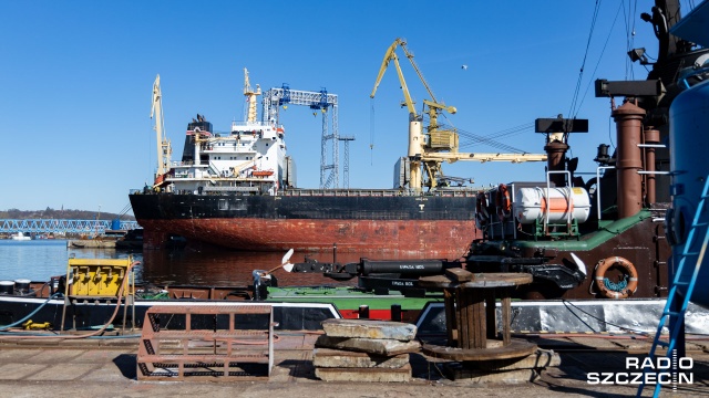 Na pochylni Odra Nowa rozpoczął się montaż sekcji nowego doku dla Morskiej Stoczni Remontowej Gryfia.