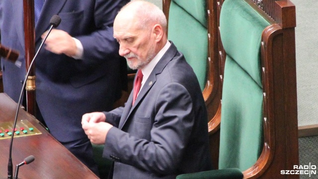 Atak na Izrael z bardzo dużym prawdopodobieństwem jest realizowany przez Rosję - powiedział Antoni Macierewicz z Prawa i Sprawiedliwości.