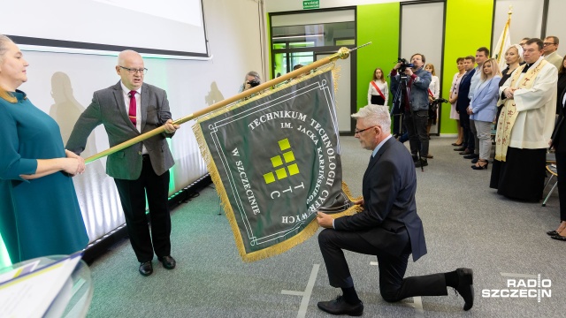 Był prekursorem i wyprzedził swoją epokę o lata - szczecińskie Technikum Technologii Cyfrowych przy ulicy Niemierzyńskiej zyskało nowego patrona.