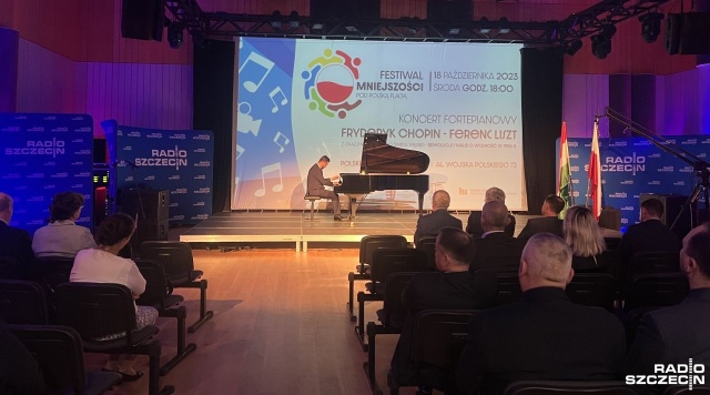 Muzyka Fryderyka Chopina oraz Ferenca Liszta rozbrzmiała w środę w Studiu Koncertowym S-1 imienia Jana Szyrockiego w Radiu Szczecin.