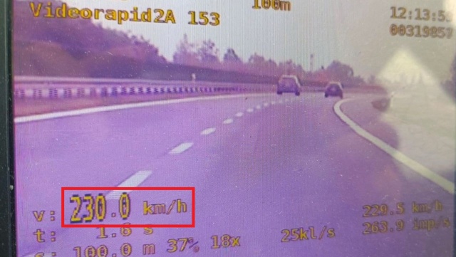 230 kmh - z taką prędkością po drodze krajowej nr 10 jechał 21-latek. Mężczyzna został zatrzymany przez stargardzką drogówkę.