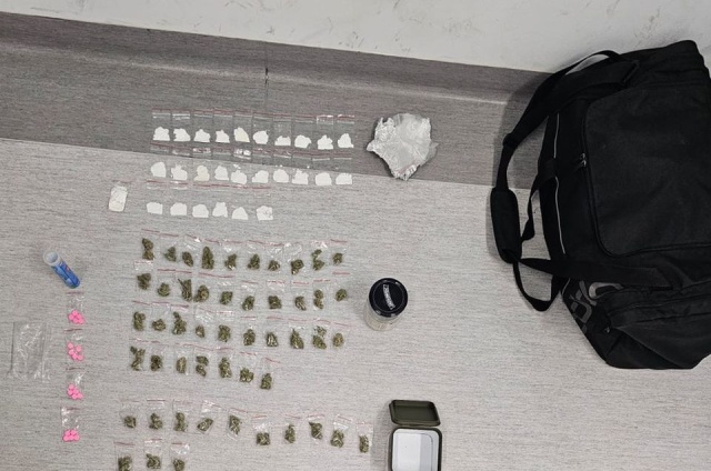 33-latka, który miał duże ilości narkotyków, zatrzymała policja w Wałczu.