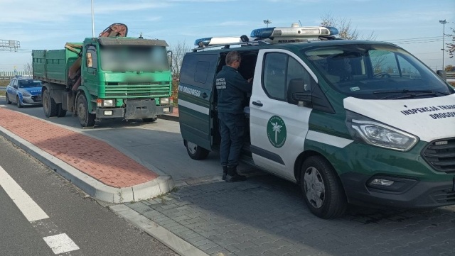 Główny Inspektorat Transportu Drogowego otrzymał dwa nowe, nieoznakowane radiowozy.