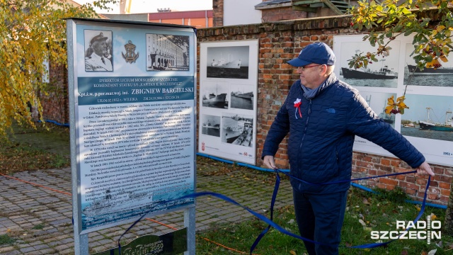 Biografie dwóch szczecińskich kapitanów zostaną dziś zamontowane w Alei na Łasztowni.